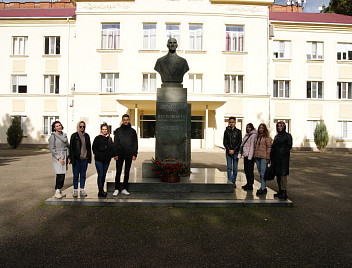 Для магистрантов КубГАУ провели выездное занятие на базе всероссийского научно-исследовательского института масличных культур имени В.С. Пустовойта